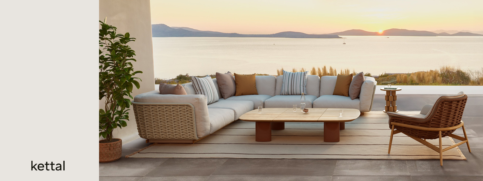 KETTAL Tilos Slide background